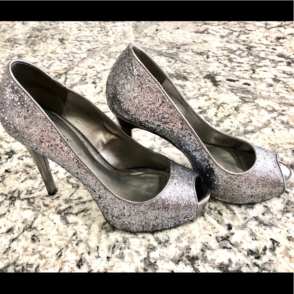 Guess Silver Glitter Peep Toe Platform Pumps